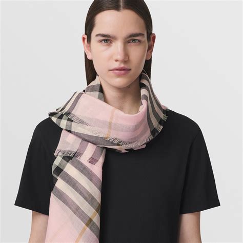 burberry square scarves 1.40 1.40 wool and cashmere|floral silk scarves.